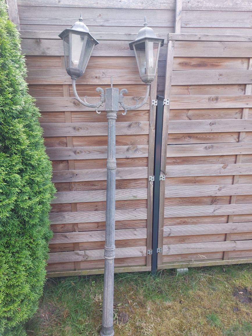 Lampa ogrodowa, do renowacji.