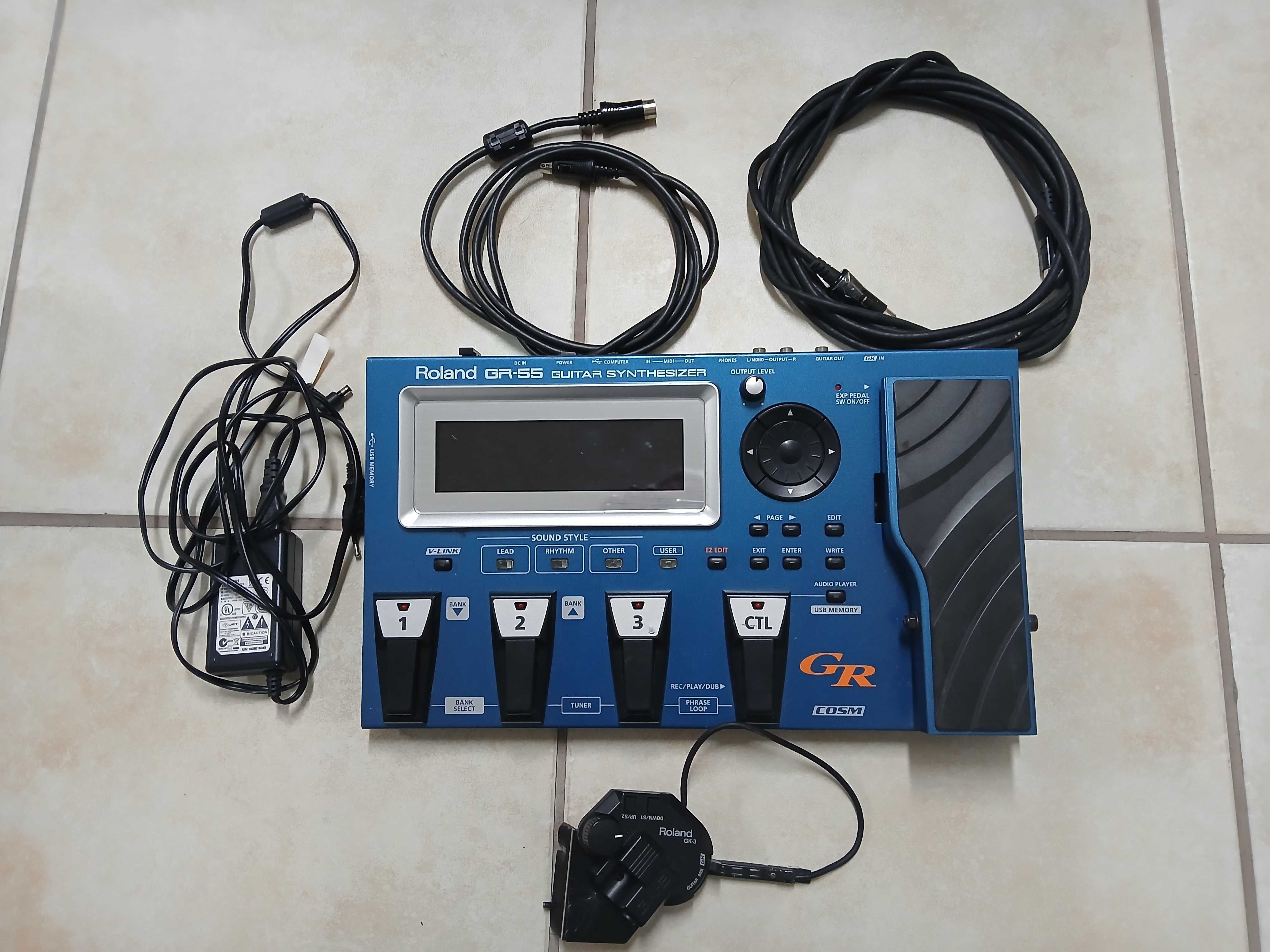 Pedaleira Roland GR- 55 guitar synthesizer