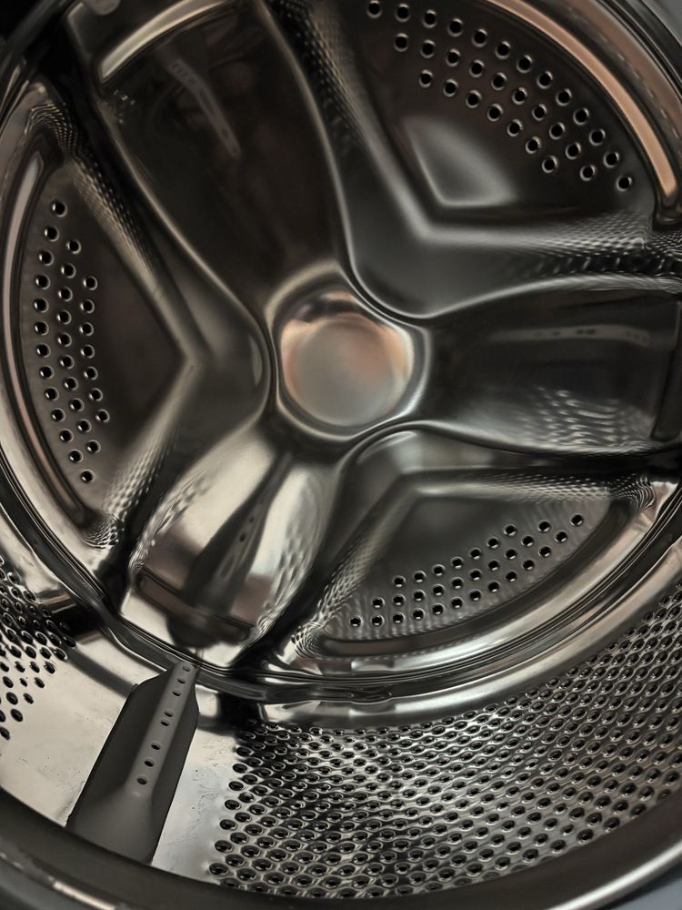 Pralka Sharp ES-HFA6103W3, 6 kg, uszkodzone łożysko