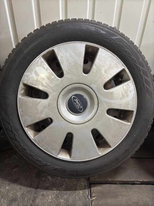 Komplet kół stalowych w rozmiarze 205/55 r16