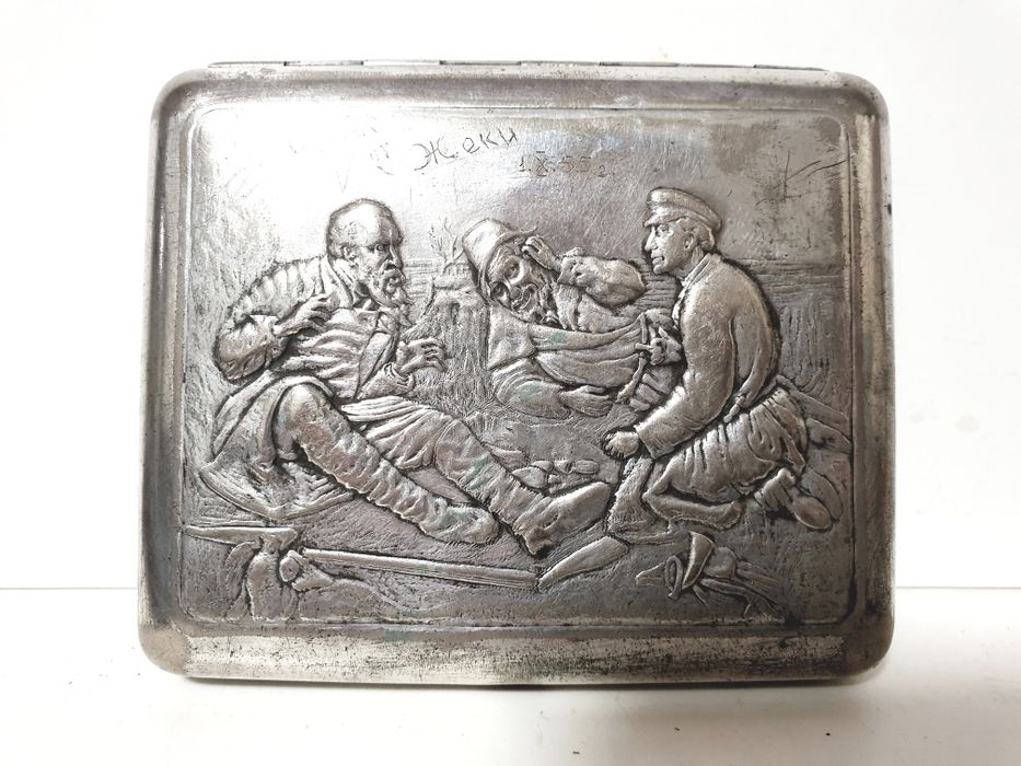 Antiga cigarreira com motivo de caça em casquinha - USSR