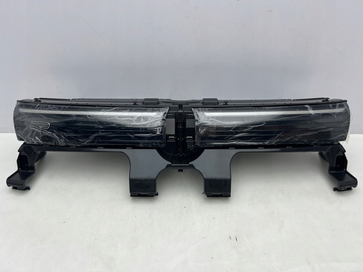 VW Tiguan 3 Iii Atrapa Zderzaka Grill Led r line Nowa Oem 2024