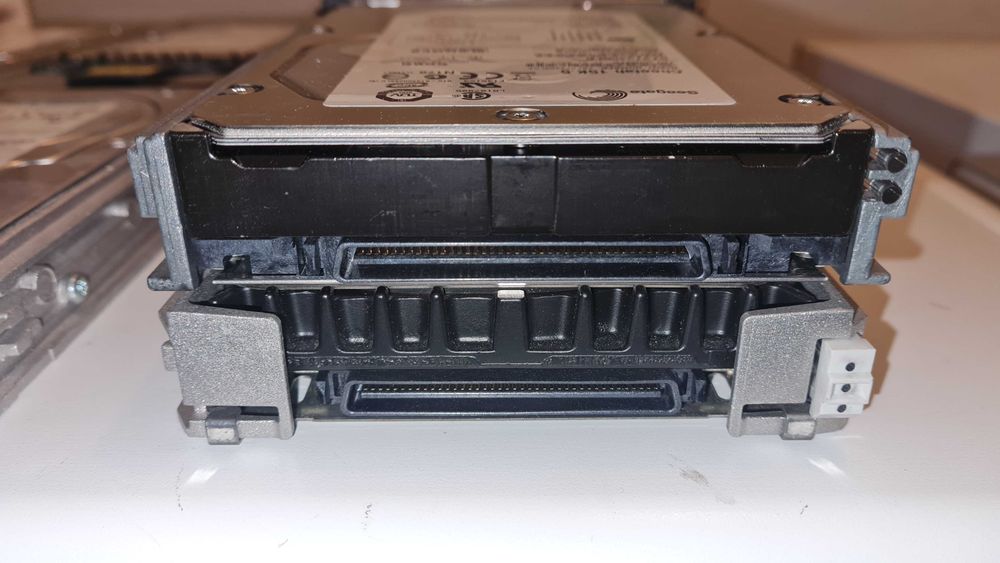 Discos SCSI de 72GB e 36GB