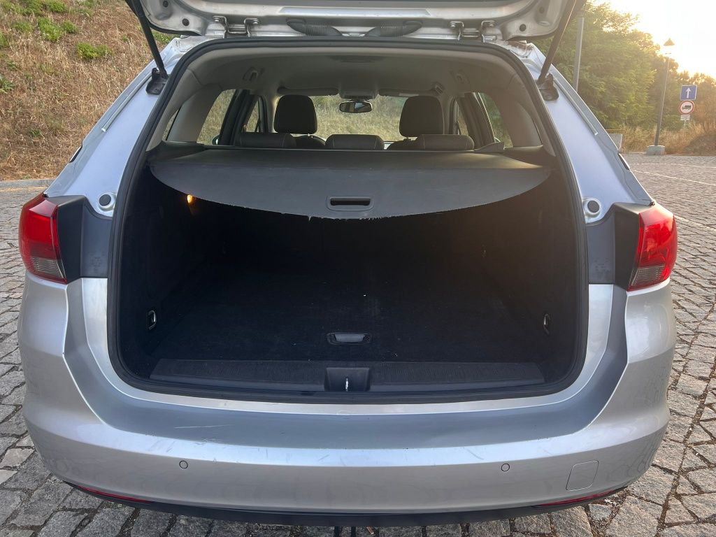 Opel Astra 1.6 cdti Sports Tourer - OPORTUNIDADE - Muitos extras