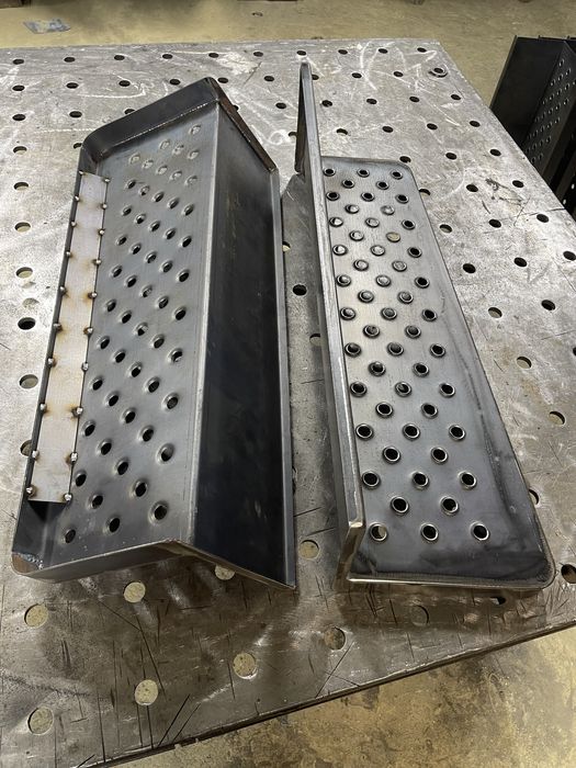 Підніжки ЗИЛ 130. ГАЗ 53. САЗ 3307. Бампер САЗ