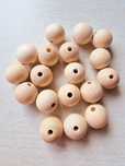 Conjunto de 18 Contas de Madeira 30mm