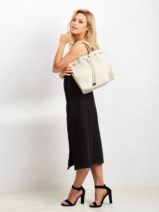 kwadratowy shopper bag ściągany troczkiem, skóra naturalna  -  rovicky