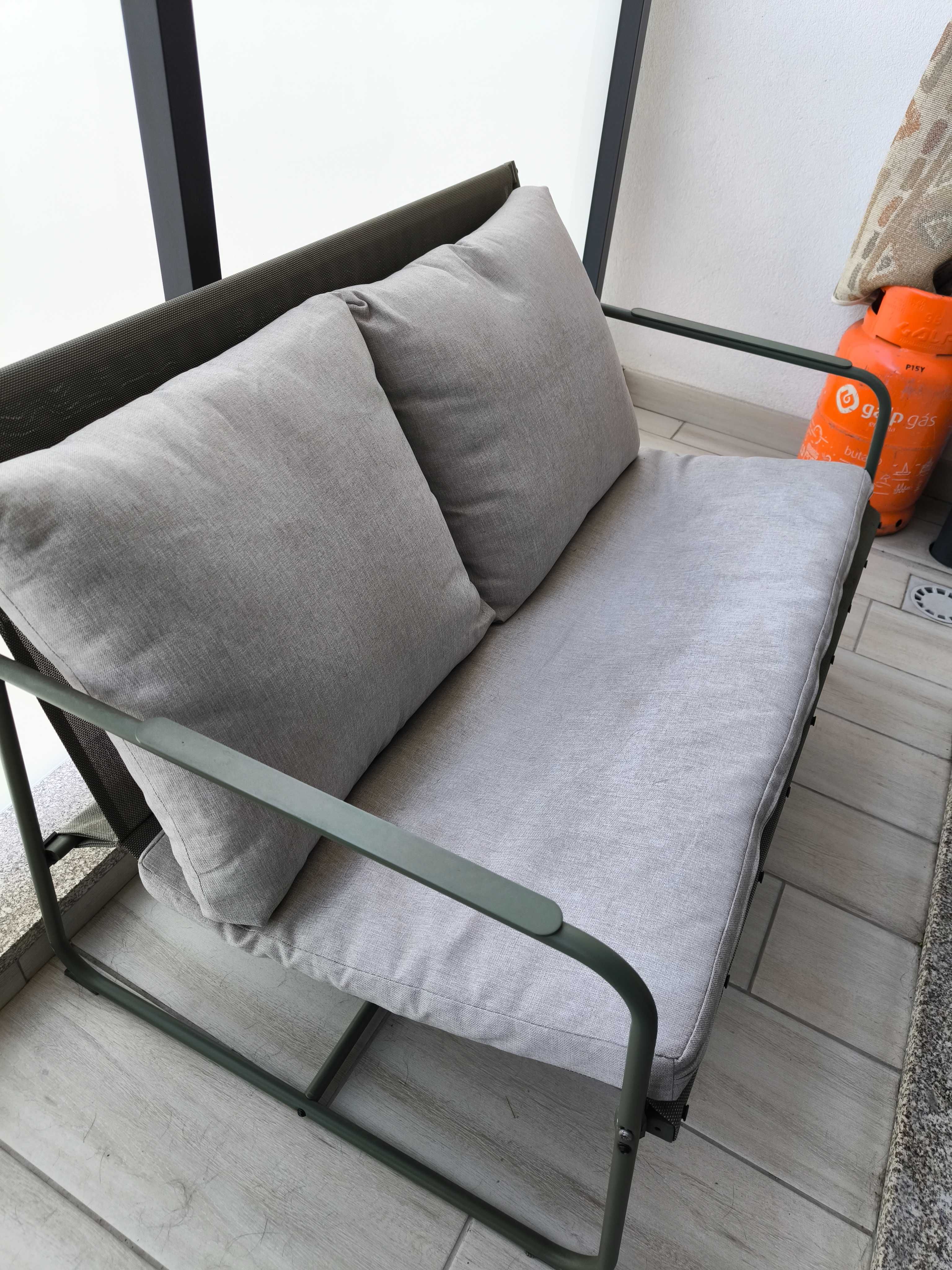 Conjunto externo cadeira + mesa