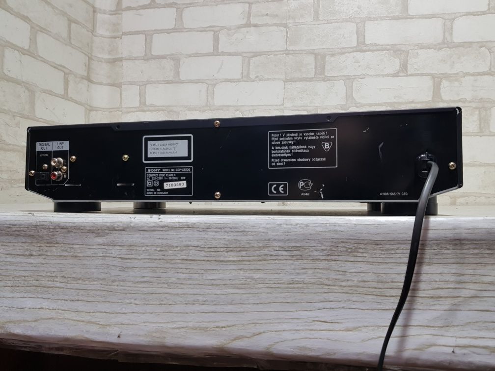 Програвач CD дисків SONY CDP-XE 220, б/у з Німеччини