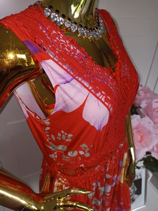 Nowa czerwona sukienka w kwiaty z ażurową koronką BodyFlirt R.L/XL