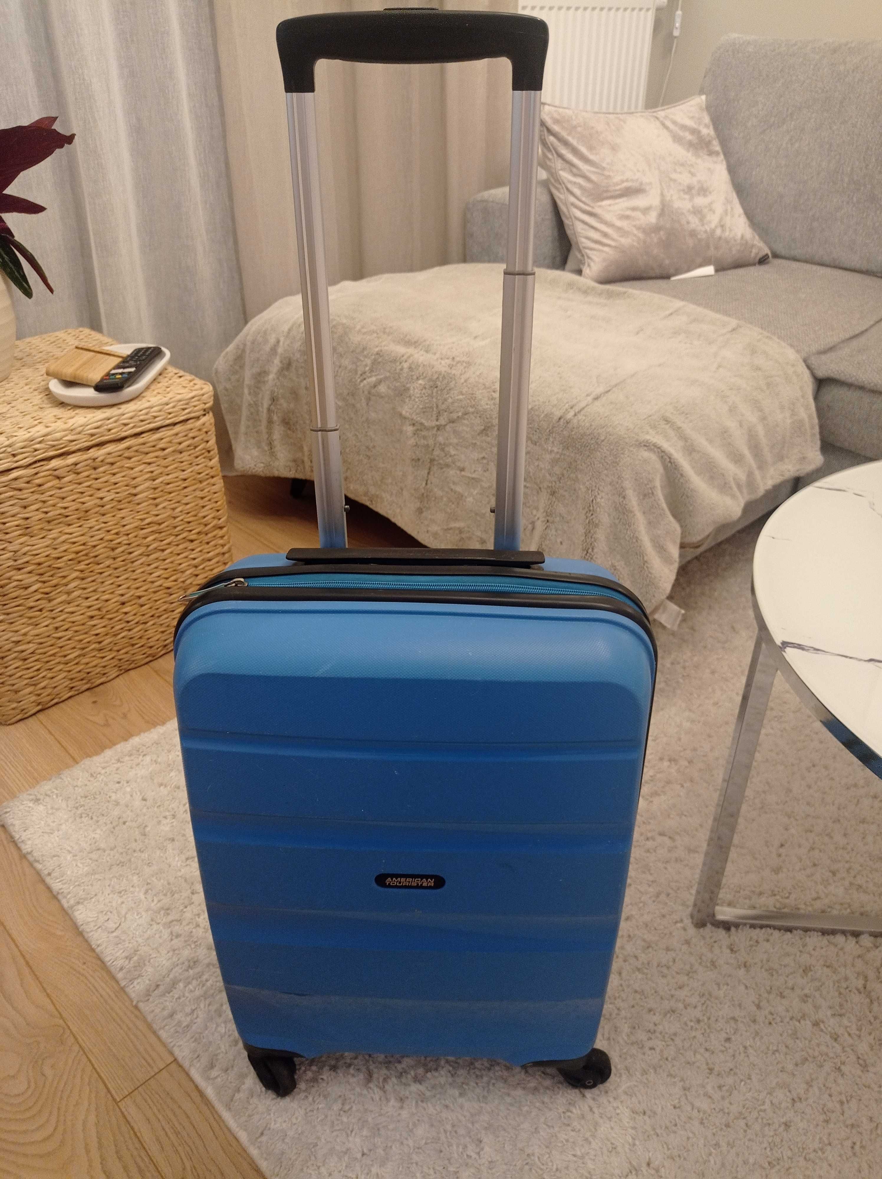 Walizka kabinowa American Tourister