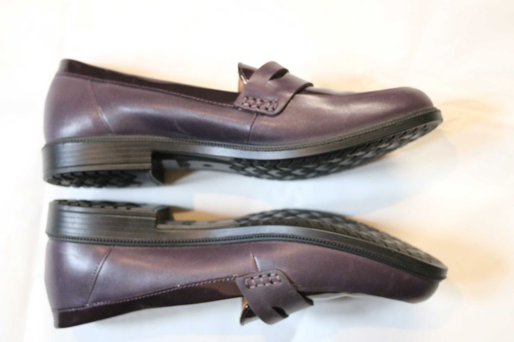 Buty Hotter rozmiar 41 . Skóra, kolor fioletowy. Lakierki. Nowe.