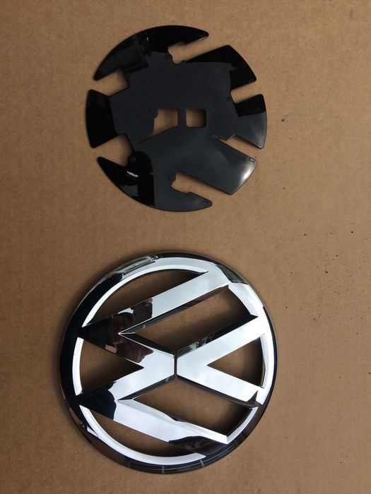 Znaczek Emblemat w grill Volkswagen Vw Crafter II, T6.1
