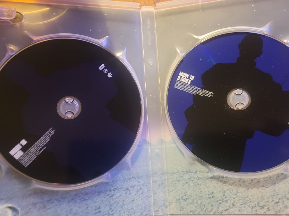 DVD + CD Moby - 18 DVD + B Sides 2003 Mute