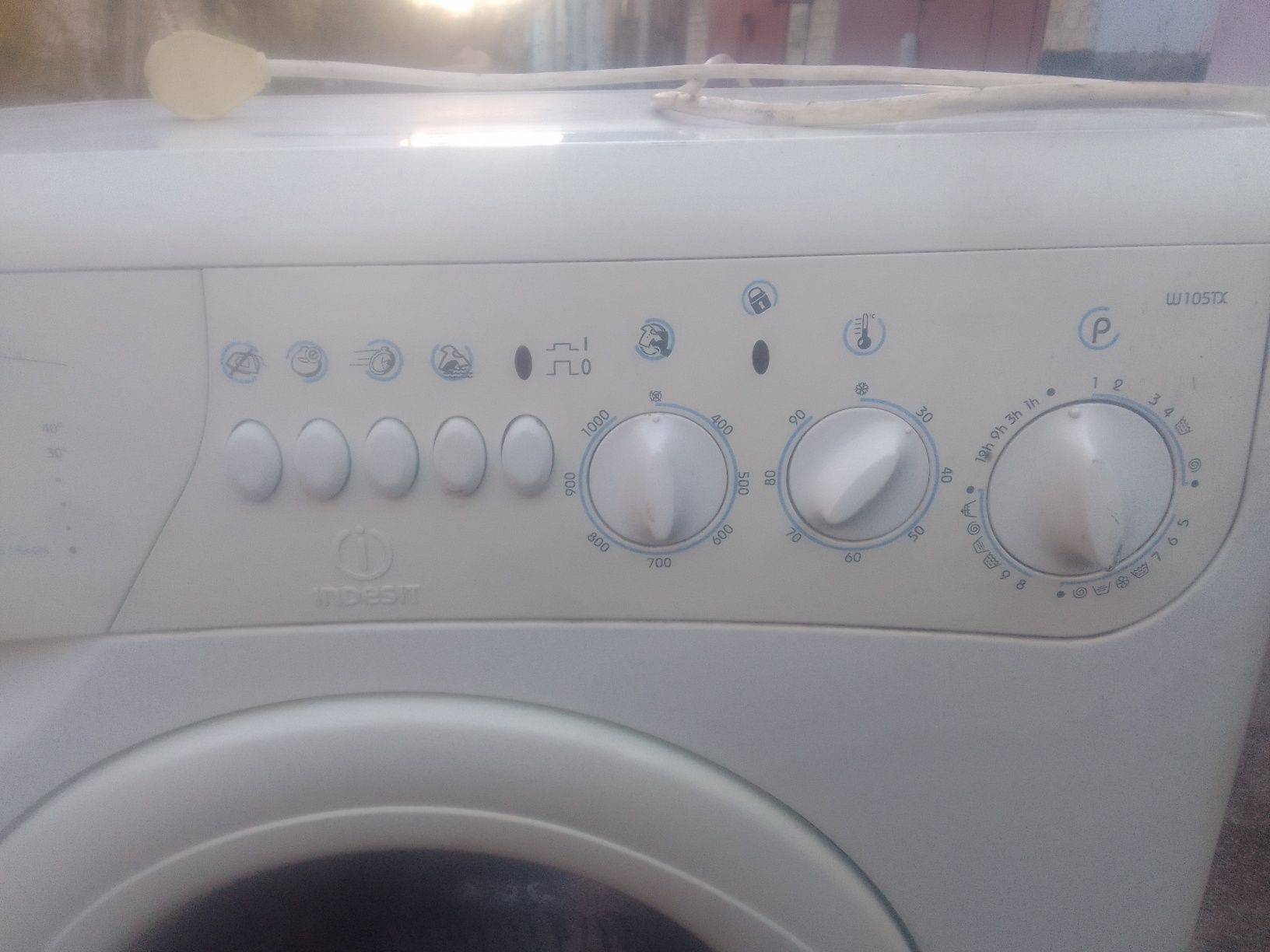 Пральна машинка Indesit W105TX
