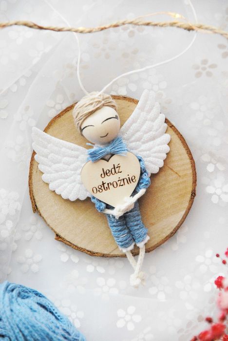 Zawieszka do samochodu Aniołek - Jedź ostrożnie - chłopiec | Do auta