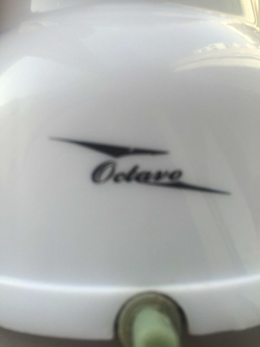 Кофемолка OCTAVO OC-776 / 180 Вт состояние отличное