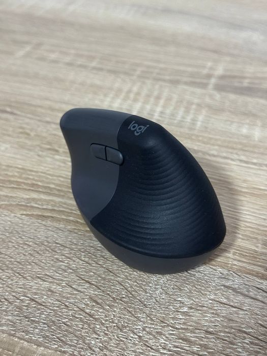 Бездротова миша Logitech Lift Ergonomic Vertical Graphite (910-006473)