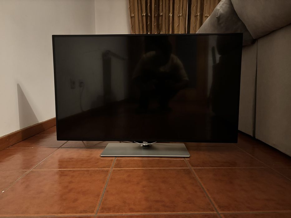 TV Qilive LED 43” — Excelente estado