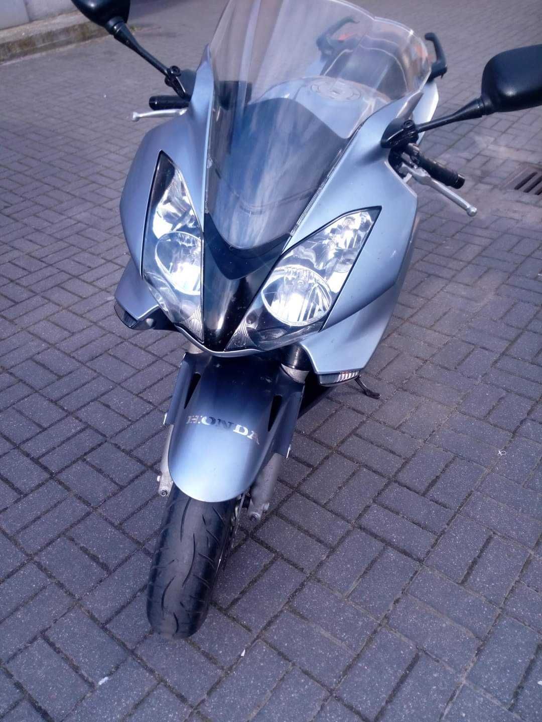 Honda VFR 800 vtec 2002r., przebieg 86654 km