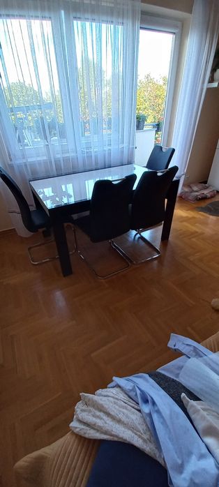 Sprzedam stół czarno bialy