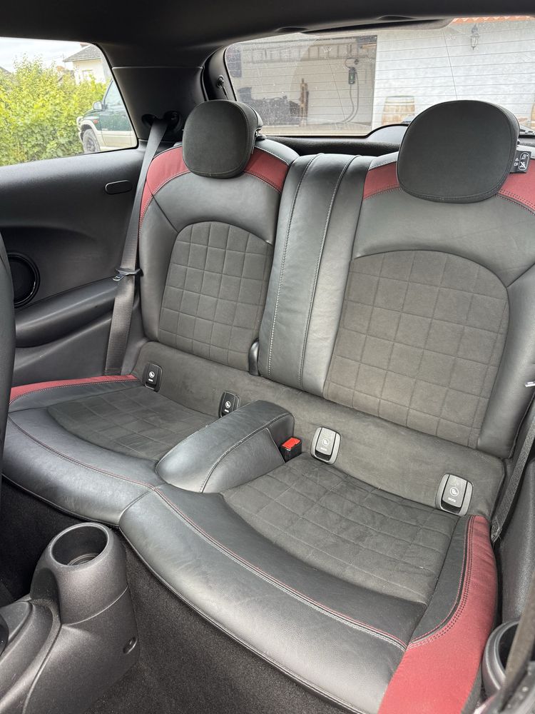 Mini John Cooper Works 231cv