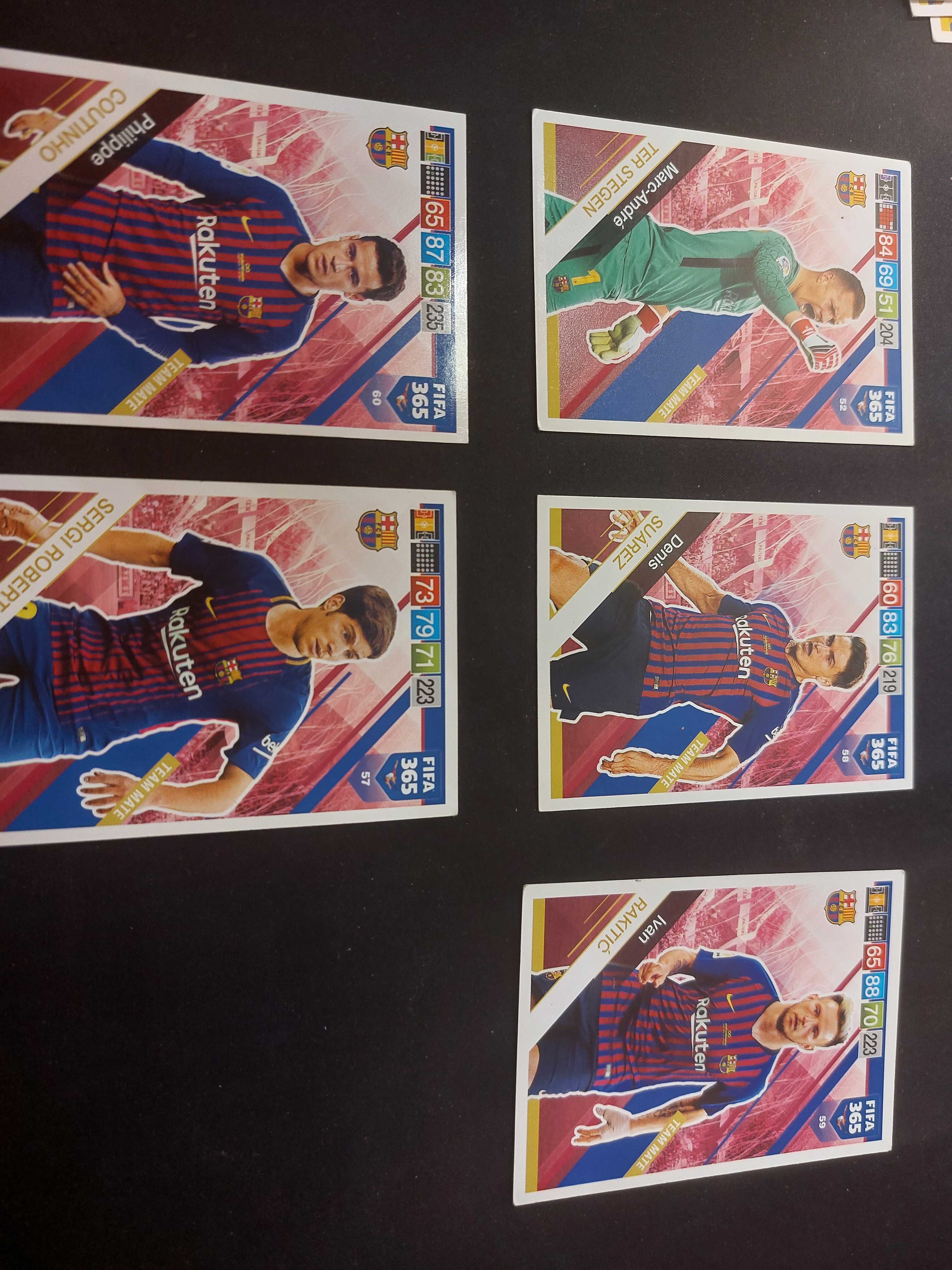 Pięć kart kolekcjonerskich fc barcelony z fify 19