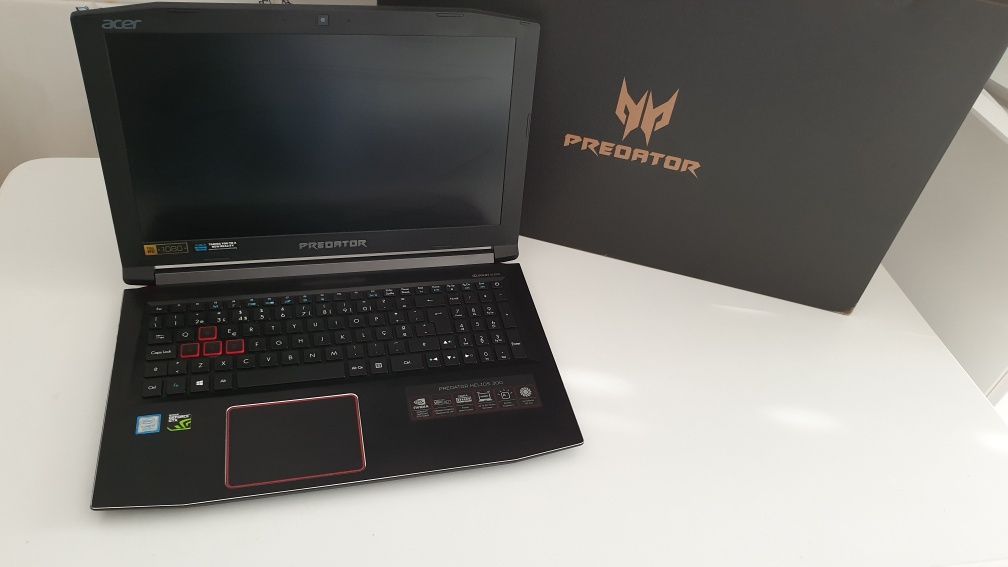 Portátil ACER Predator Helios 300 (i7, 1060gtx 6gb, 16gb ram)