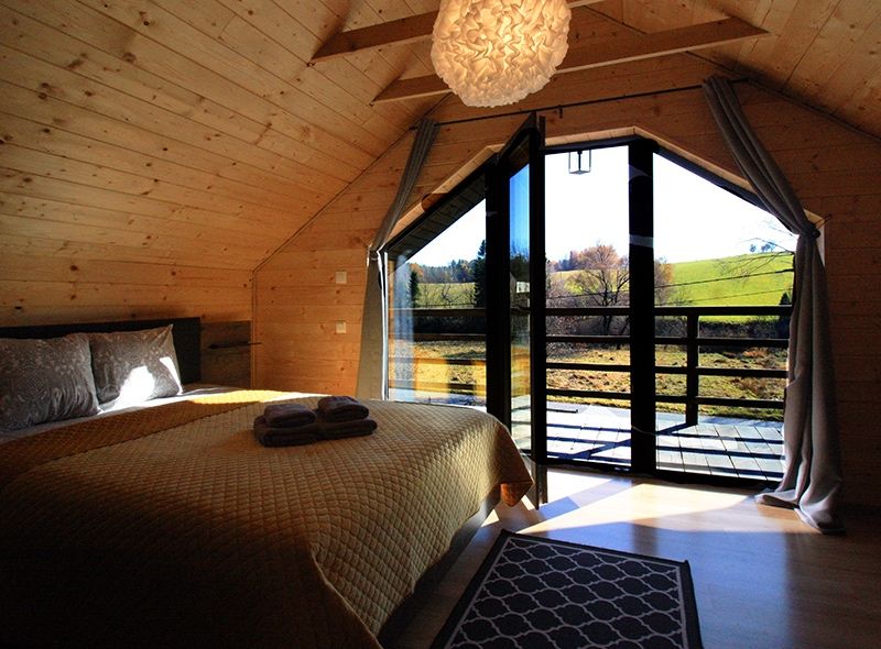 Sprzedam działający obiekt noclegowy + działka 19,6 ar w Bieszczadach