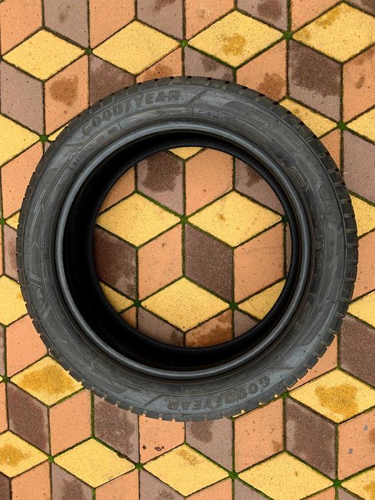 235/50 R20 GoodYear UltraGrip Performance +. Шини зимові 4 шт.
