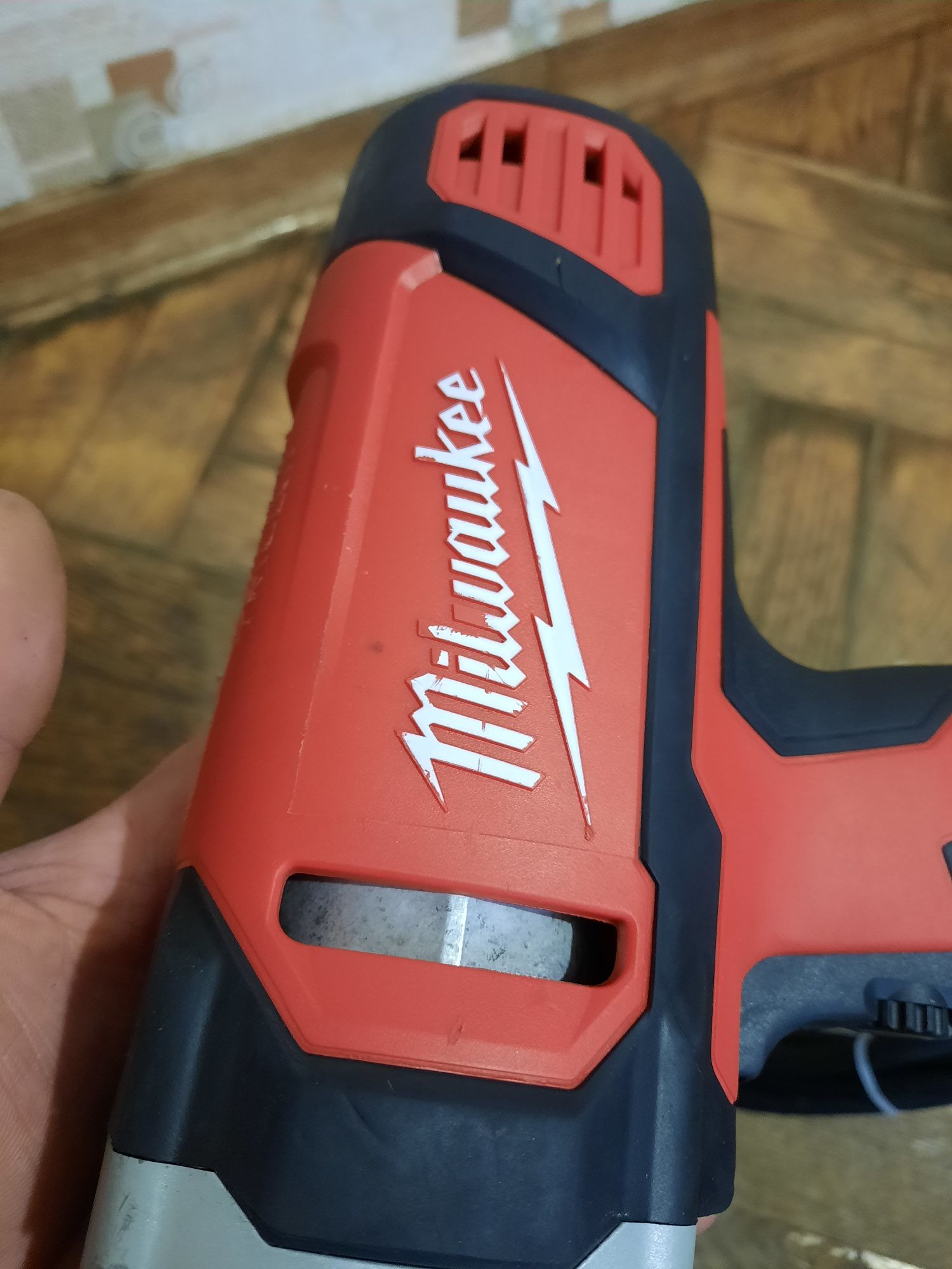 100% оригінал(2023)!!Ударний гайковерт MILWAUKEE IPWE 400 R,725вт
