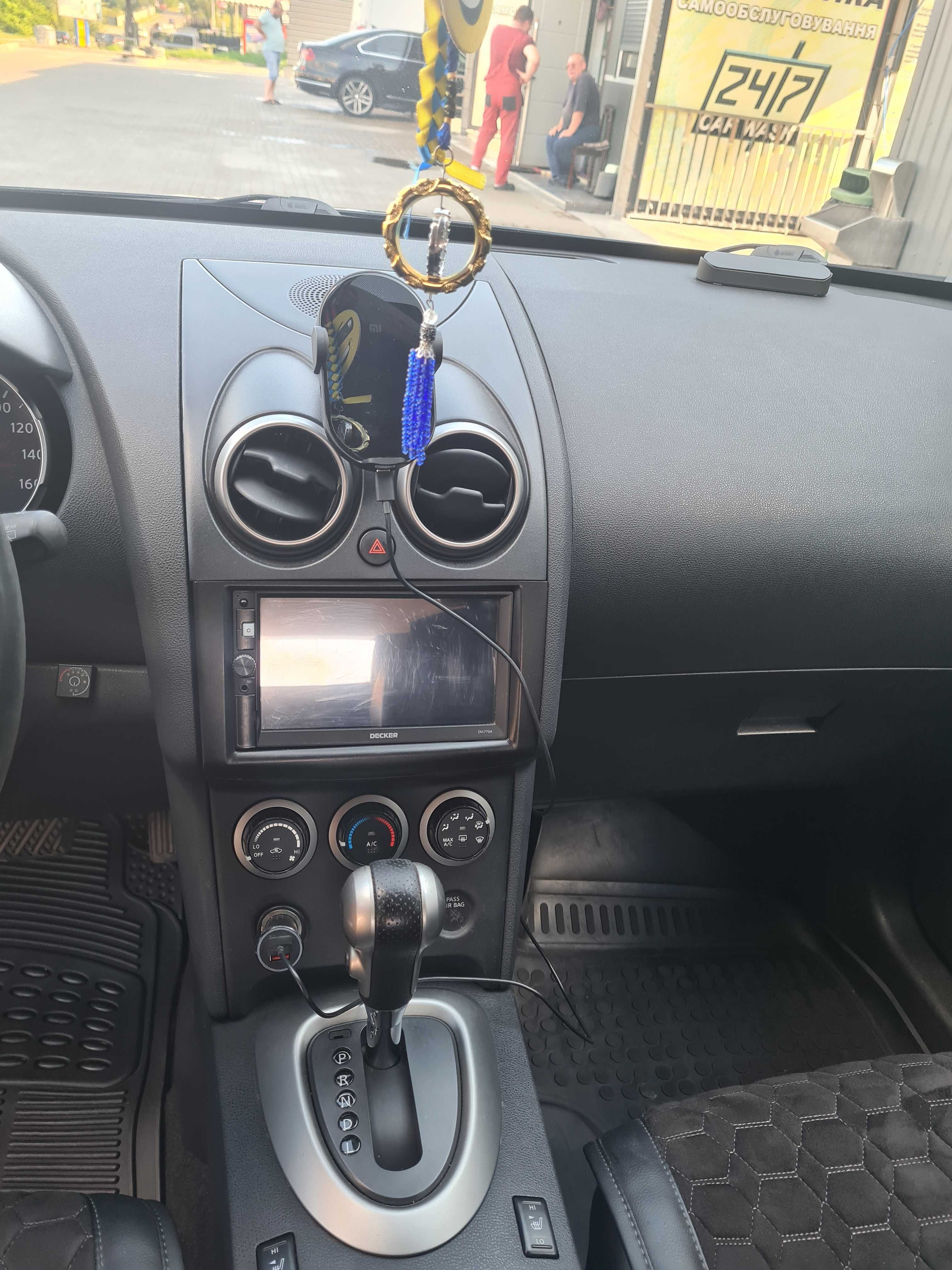 Продам  Nissan Rogue 2010, повна комплектація