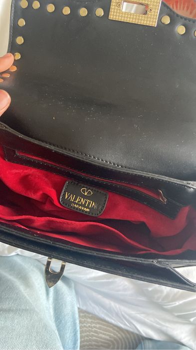 Mala Valentino preta