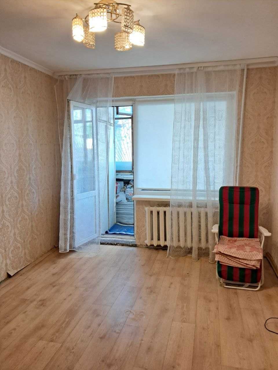 Продається 4-кімнатна квартира на вулиці Бочарова, біля Кримської