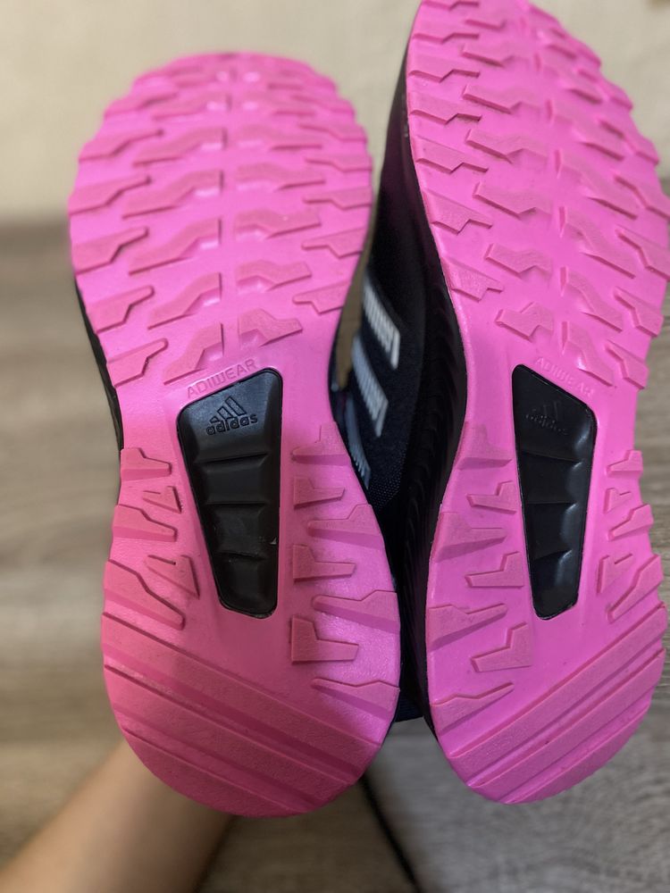 Кросівки жіночі adidas