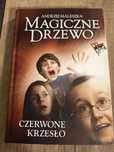 Książka Magiczne drzewo czerwone krzesło