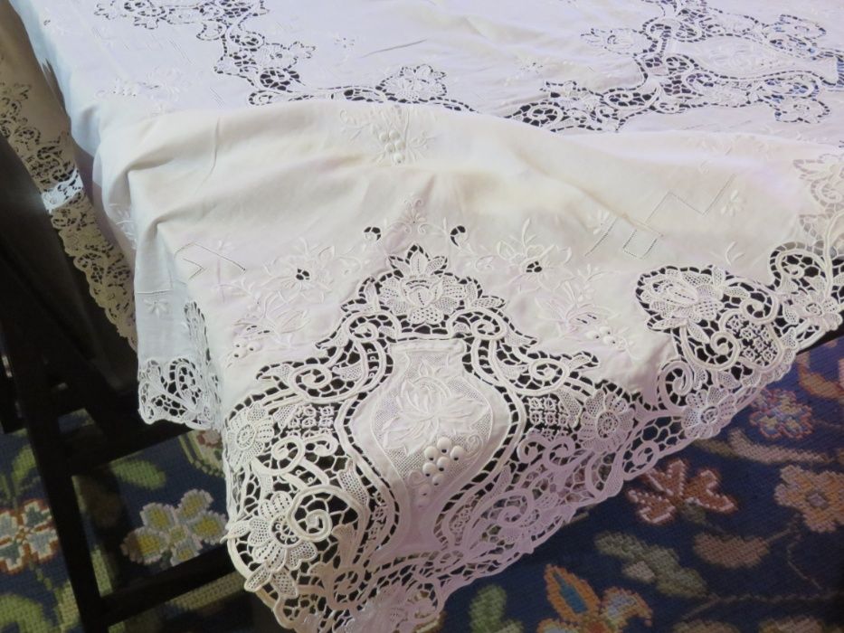 Toalha em linho, bordado da Madeira