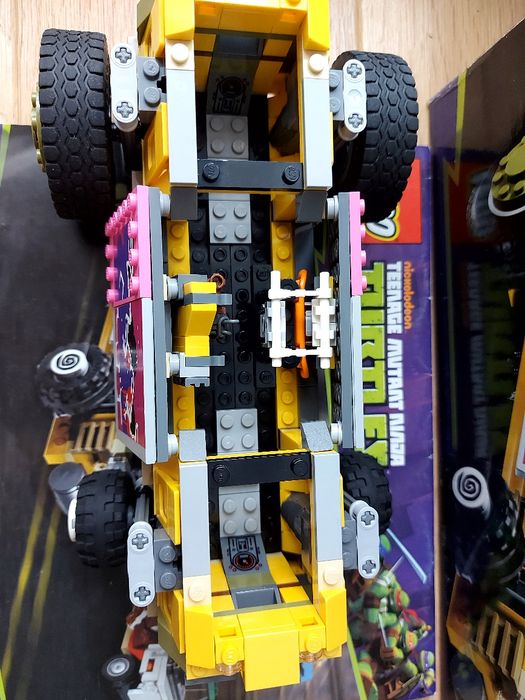 Lego Turtles Żółwie Ninja 79104 pościg uliczny