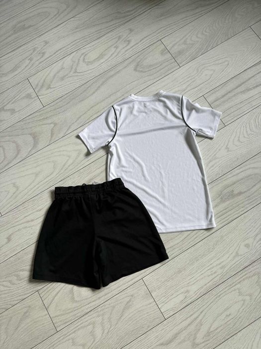 Футбольний костюм Nike Dri-Fit 137-147 см 10-12 років