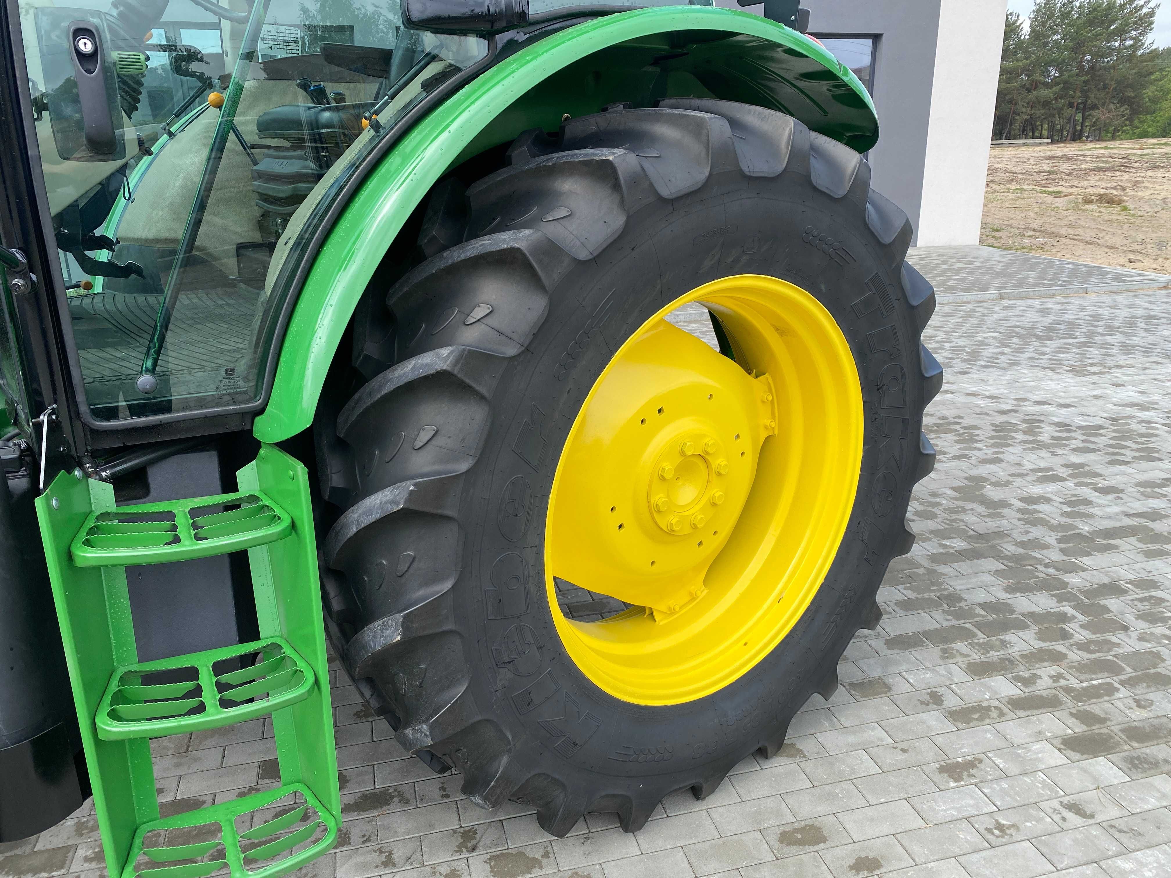 Трактор John Deere 6130 D 130к.с