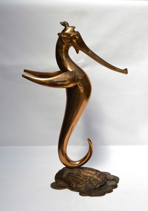 Бронзова скульптура Пинчук О. "Морський Коник" 2004 рік.