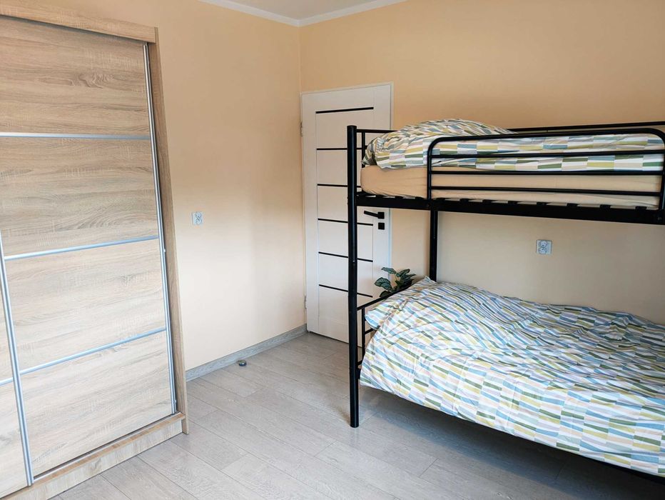 Wynajem miejsca w 6-osobowym pokoju