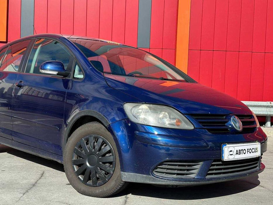 В продажі Volkswagen Golf Plus 2006 року випуску.