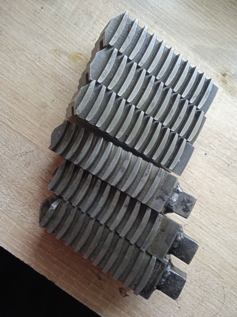 Uchwyt  315 skok 10 szerokość 32 mm