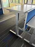Biurko elektryczne Steelcase Wysokie
