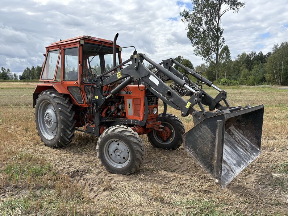Mtz 82 ładowacz z osprzętem
