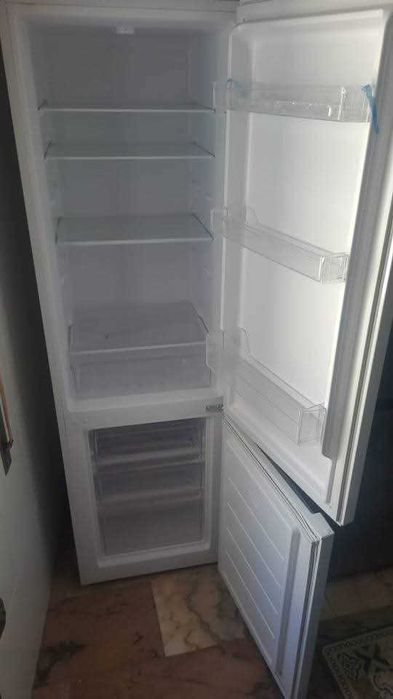 *Vendo Frigorífico Combinado ST KUNFT KC9113* (Estático - 262L