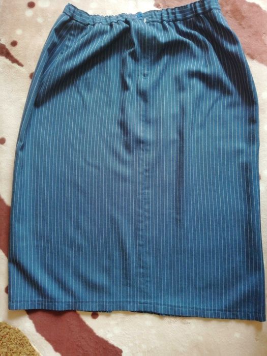 Юбка демисезонная, синяя в полоску, 58-60 размер