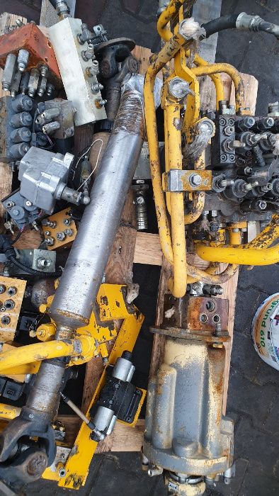 koparka jcb js 160 js130 z 2002r kruciec przewód regulator obrotnica