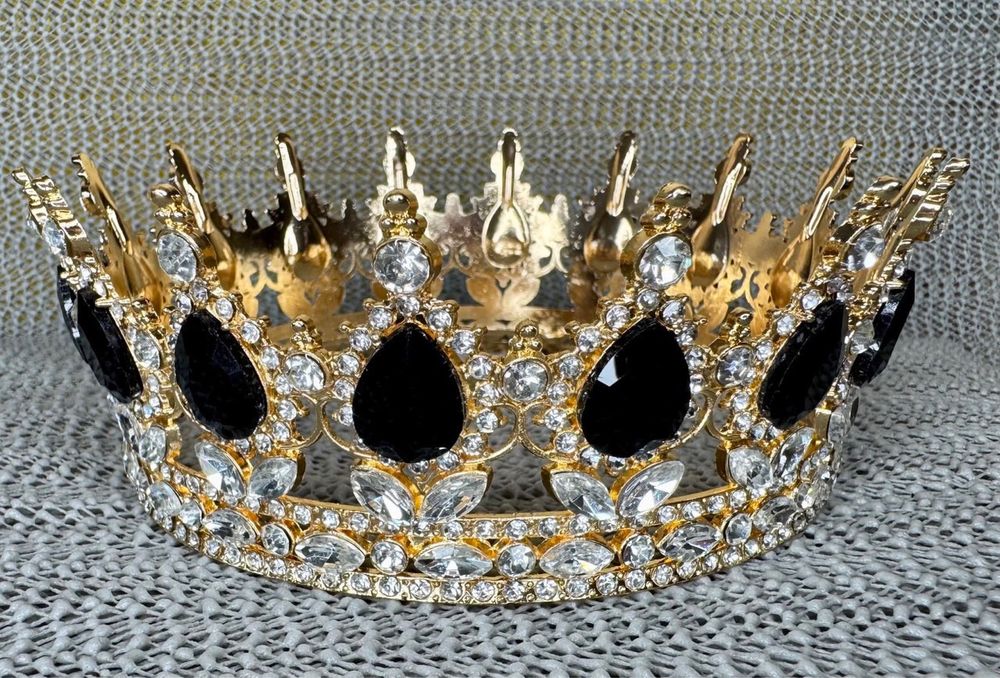 Корони діадеми різних кольорів